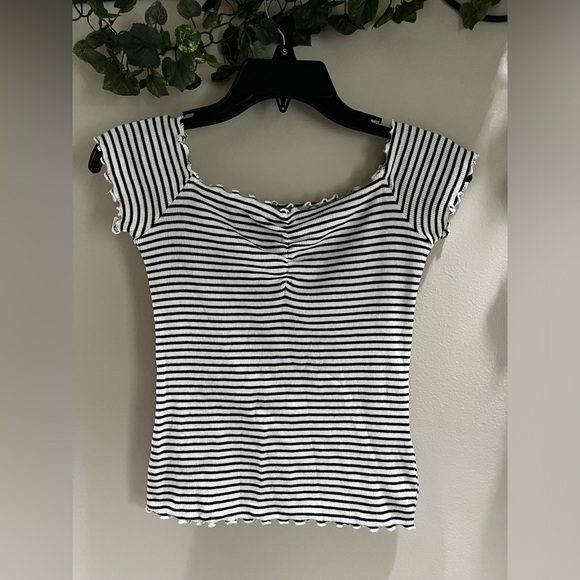 Hollister Striped Crop Top - Picture 1 of 6